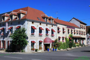 Отель Hotel De La Loire  Сент-Сатюр